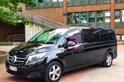 Helsinque: aluguel de motorista particular para passeios pela cidade