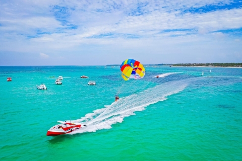 Obszar Punta Cana: Rejs imprezowy z parasailingiem i otwartym barem