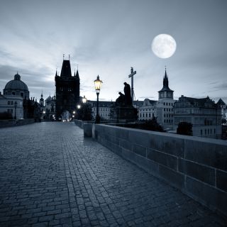 Prague: Ghosts and Legends Walking Tour