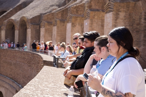 Rome: Colosseum and Ancient Rome Small Group Tour in Russian