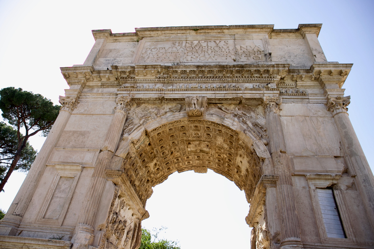 Rome: visite en petit groupe du Colisée et de la Rome antique en russe