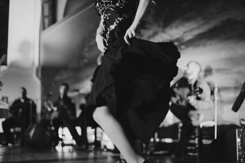 Estepona: Andalusian Flamenco Show Entry Ticket with Drink