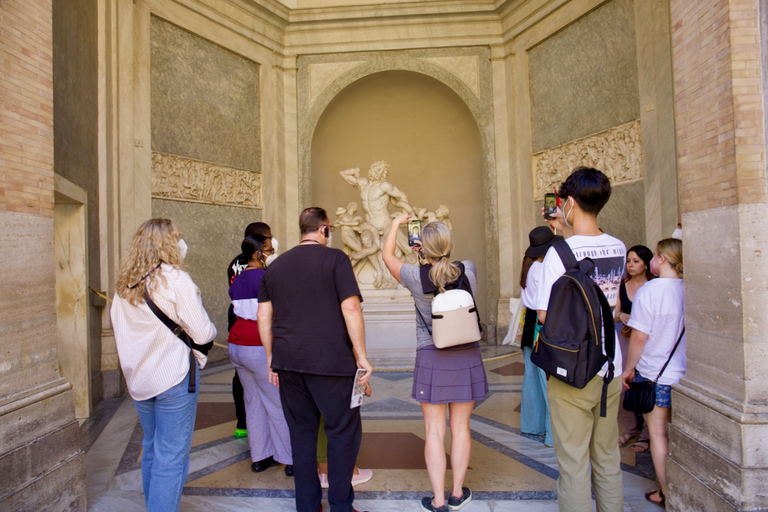 Tour de San Pedro y los Museos Vaticanos para grupos pequeños en ruso