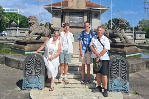 Colombo: Food tour by Tuk Tuk Evening Private Tour Colombo Food Tour by Tuk Tuk Evening Private Tour