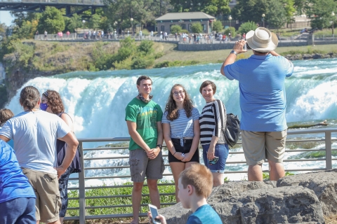 Wodospad Niagara, USA: Maid of the Mist i wycieczka z przewodnikiemNiagara, USA: piesza wycieczka z Maid of the Mist & Falls