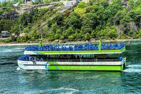 Niagara USA: Daredevil wandeltour + Maid of Mist boottocht