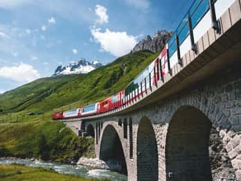 Basel: Schweizer Alpen Glacier Express Zugfahrt & Luzern Tour