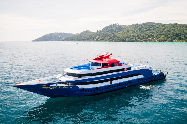 Phuket : transfert en ferry vers les îles Phi PhiAller simple : Phuket à Phi Phi Laemtong avec prise en charge à l'hôtel