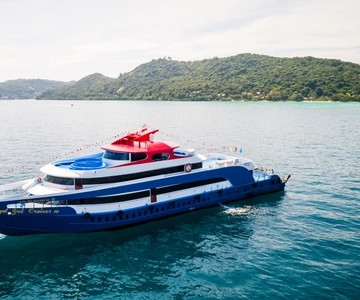 Phuket: Ferry Transfer to/from Phi Phi Tonsai or Laem Tong