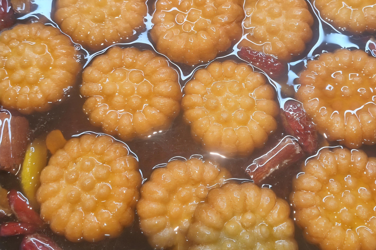 Seoul: Traditionelle Süßigkeiten mit einem Meister zubereiten