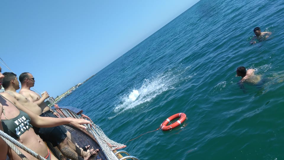 Nessebar, 4 heures d'excursion en bateau, y compris la pêche, le déjeuner et les boissons - Hizvo