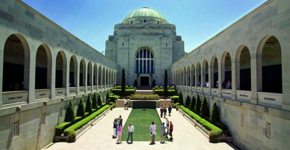 Von Sydney aus: Canberra City Highlights und Floriade Tagestour