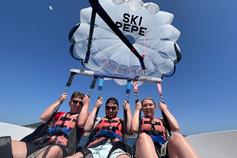 Santa Eulària des Riu: Parasailing Boat Cruise with Drinks 90-Minute Parasailing Experience