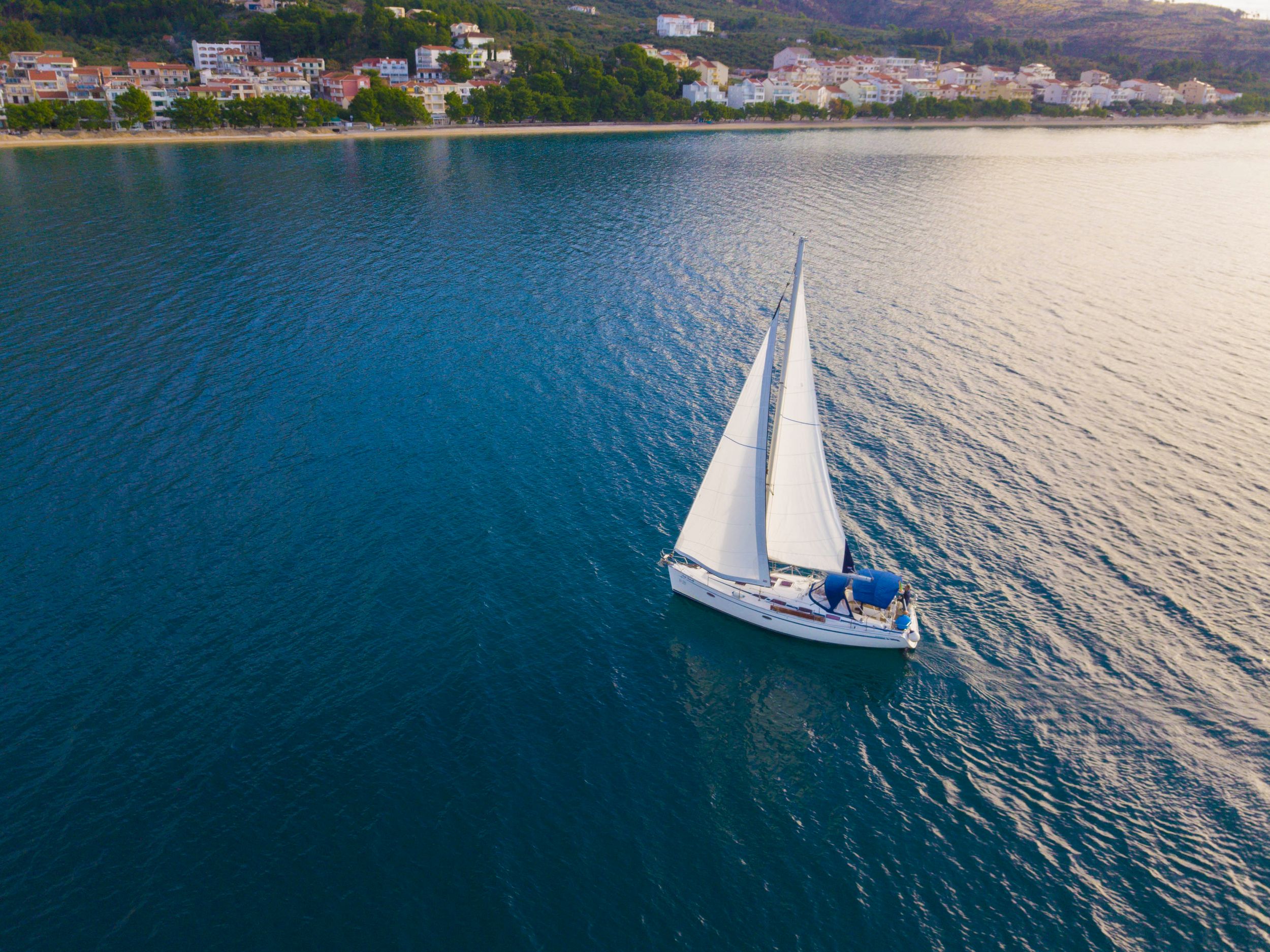 Von Tučepi: Makarska Riviera Privater Segeltagestrip