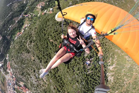 Alanya: Tandem Paragliding Over a Castle and the Sea