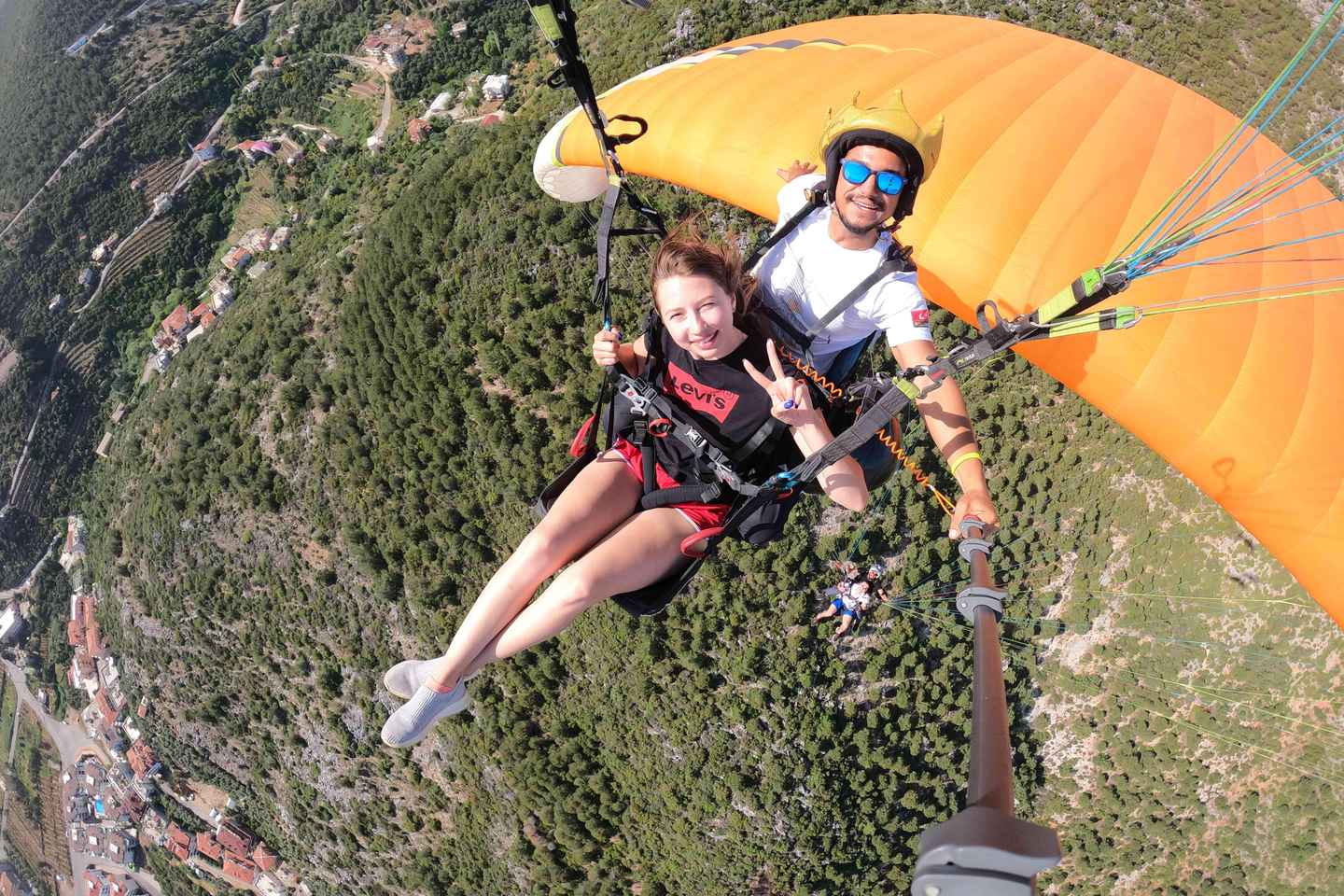 Alanya: Tandem Paragliding Over a Castle and the Sea