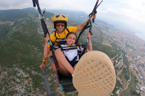 Alanya: Tandem-Paragliding über einer Burg und dem Meer