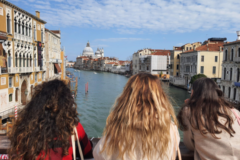 Venice: Walking Guided Tour of the City Must-See Sites