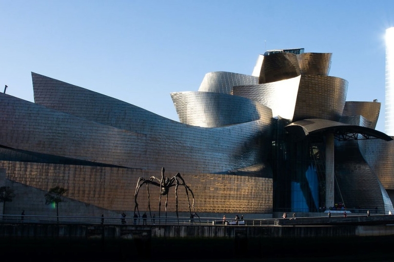 Bilbao: visita al Guggenheim y tour gastronómico privadoBilbao: visita al Guggenheim y tour gastronómico privado para 3-4 personas