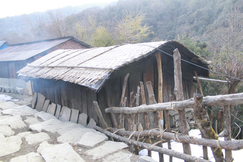 De Katmandu: Trekking de 13 dias na colina Poon e no acampamento base do AnnapurnaDe Katmandu: 13 dias de caminhada na Colina Poon e no acampamento base do Annapurna