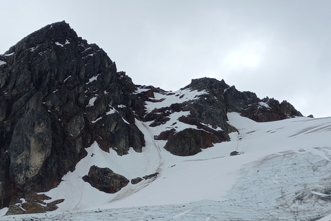Trekking to Vinciguerra glacier and Tempanos lagoon