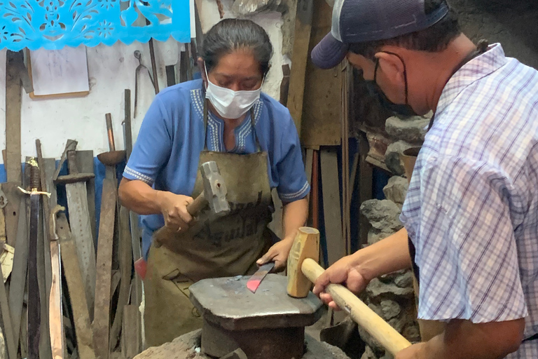 Oaxaca: Artisans, textiles and markets