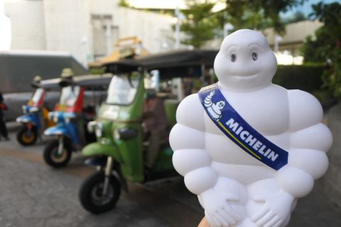 Bangkok: tour gastronomico di strada della Guida Michelin in Tuk Tuk