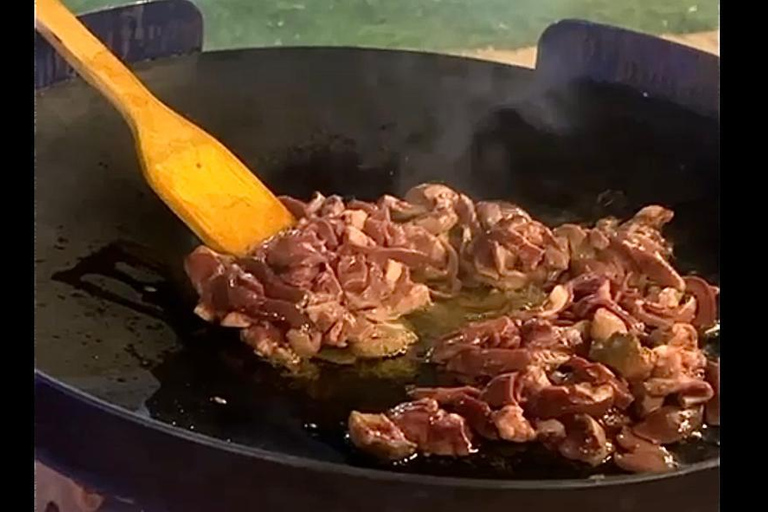 Jeddah or Mecca: Desert cooking class with a local dinner