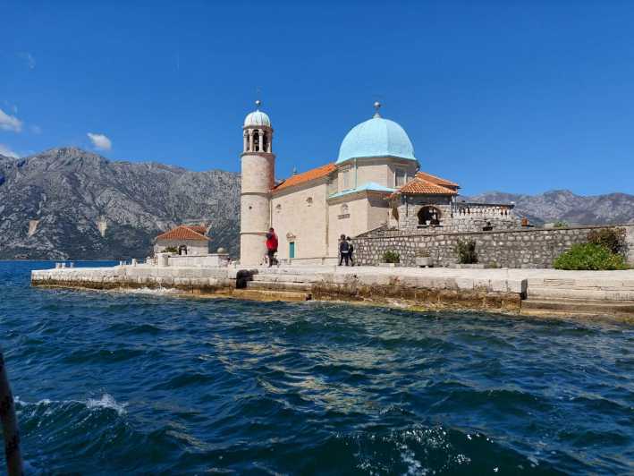 Bocche di Cattaro: tour con giro in barca opzionale da Dubrovnik
