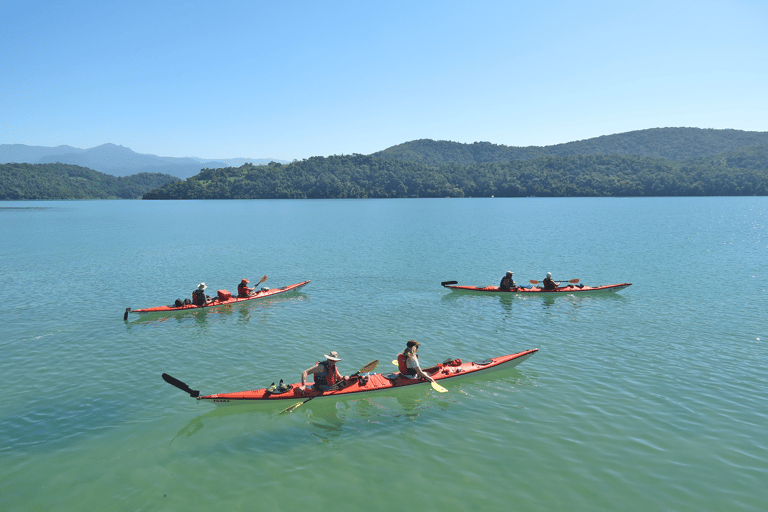 Bahía de Paraty: Excursión de medio día por los manglares y las playas en kayak