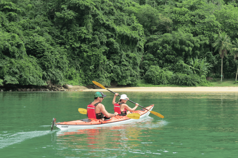 Baía de Paraty: excursão de meio dia pelos manguezais e praias de caiaque