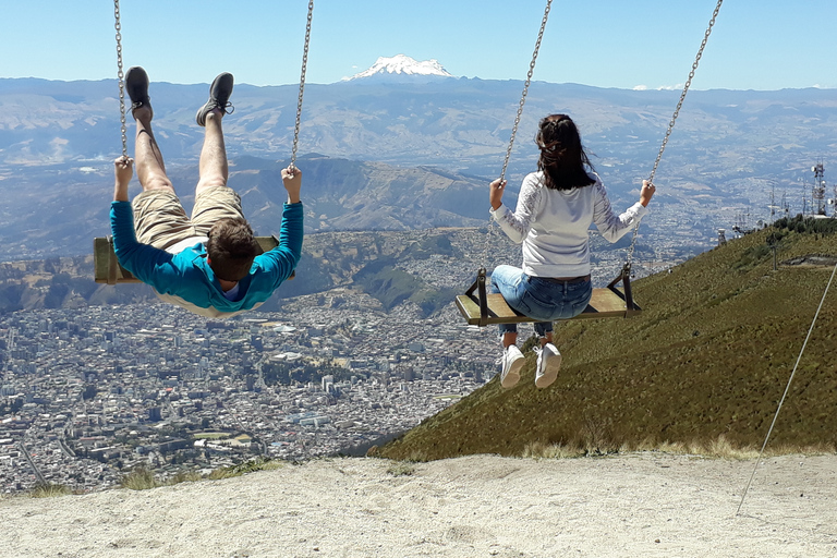 Quito: Cable Car Ride and Private City Tour