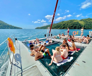Panama: Taboga Island Catamaran Cruise with Lunch & Open Bar