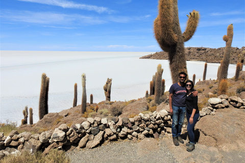 La Paz: Uyuni Salt Flats & Isla Incahuasi 5-tägige Bustour