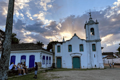 Quartier historique de Paraty : Visite à pied avec dégustation de CachacaParaty : Visite à pied en anglais avec dégustation de cachaca