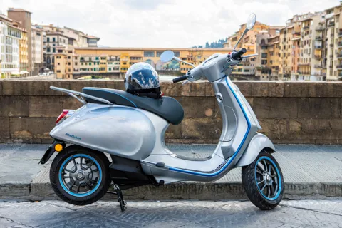 Вокруг холмов Флоренции: экскурсия на электроскутере Vespa с гидом-приложением + вино и еда