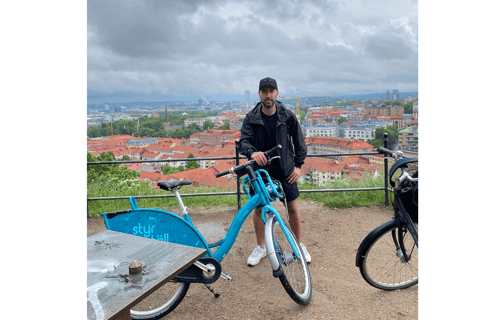 Gothenburg: City Highlights Bike Tour with Transfer