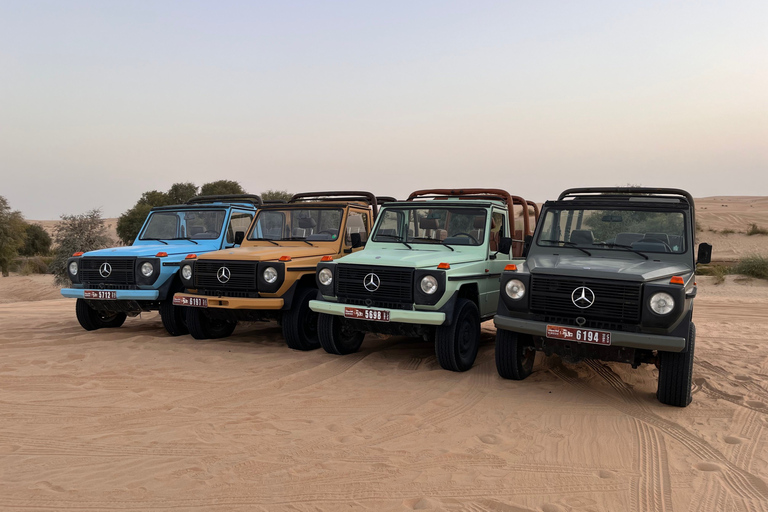 Dubai: Al Marmoom Evening Safari by Vintage Car with Meal Shared Tour