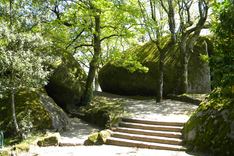 Z Porto: prywatna wycieczka cuda Bragi i GuimaraesZ Porto: prywatna wycieczka do cudów Bragi i Guimaraes