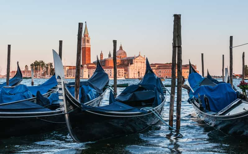 Venezia Giro In Gondola Al Tramonto E Tour Guidato A Piedi GetYourGuide