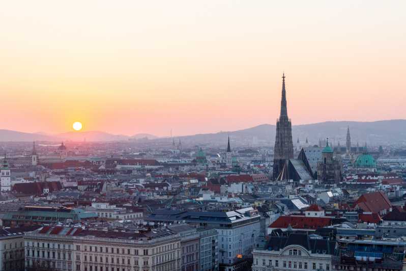 Vienna: QueerCityPass with Discounts & Public Transportation
