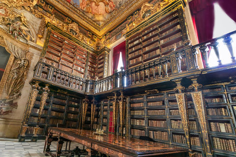 Desde Oporto: excursión privada de un día al Santuario de Fátima y Coimbra