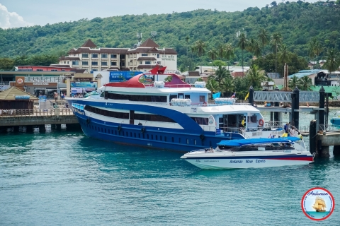 Phuket: veerboottransfer naar Phi Phi-eilandenEnkele reis: Phuket naar Phi Phi Laemtong met hotelovername