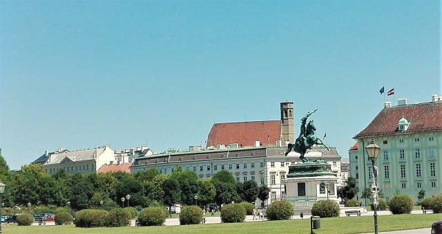 Vienna: City Highlights Guided Walking Tour & Old Town