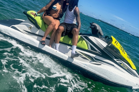 Miami: Biscayne Bay Jet Ski Experience with Free Boat Ride