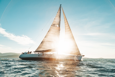 Whitsunday Islands: 3-Day 2-Night Sailing Yacht Adventure 3 Day/2 Night Sailing Tour on Broomstick Vessel