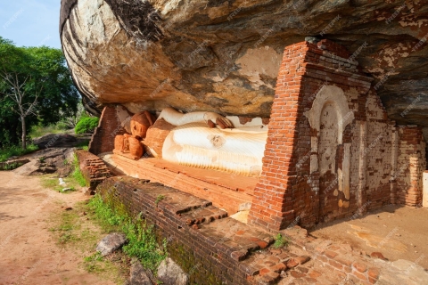Kandy: Pidurangala Rots en Dambulla Grottempel vanuit Kandy
