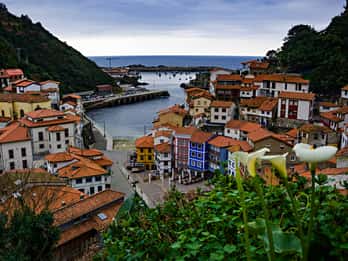 Cudillero: Guided Day Trip of the Cantabrian Coastline