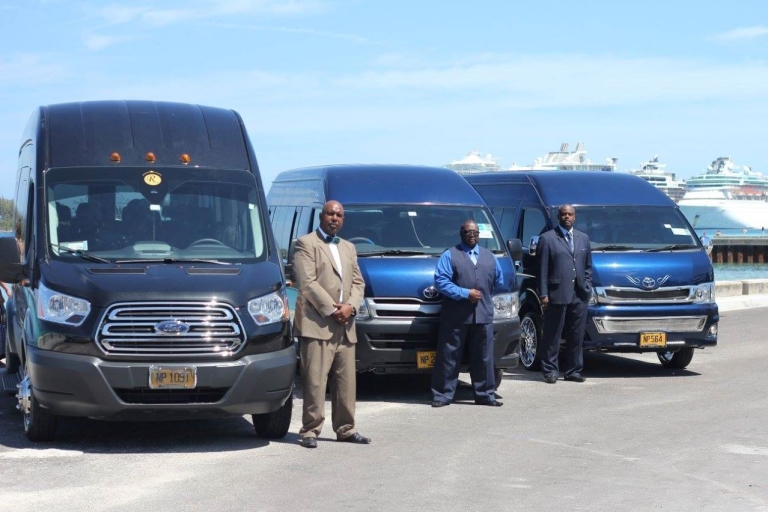 Nassau: Transfer vom Flughafen Nassau zum Cable BeachPrivatbus