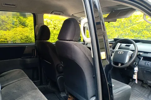 Mombasa Town: Private Airport Transfer to Hotel and AirBnB